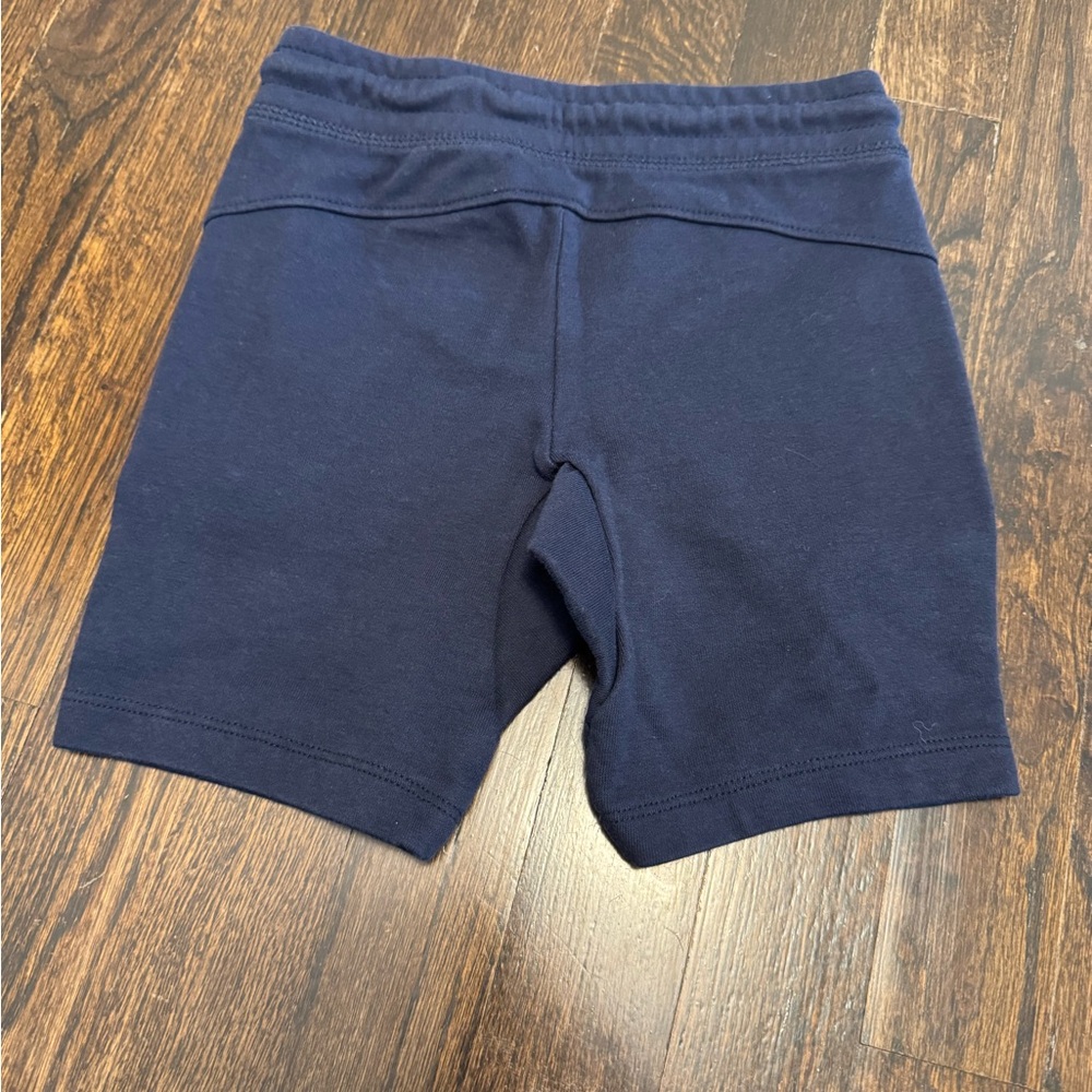 NWOT GAP - Navy Blue Casual Shorts with Zipper Pockets - 4T - Picture 2 of 3